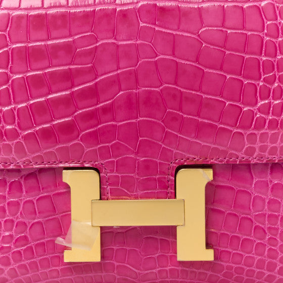 HERMES Shiny Alligator Constance 18 Rose Scheherazade