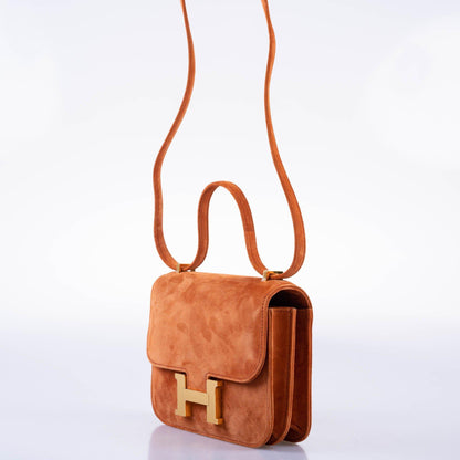 Hermès Constance 18 Paprika Doblis Suede with Gold Hardware - 2021, Z