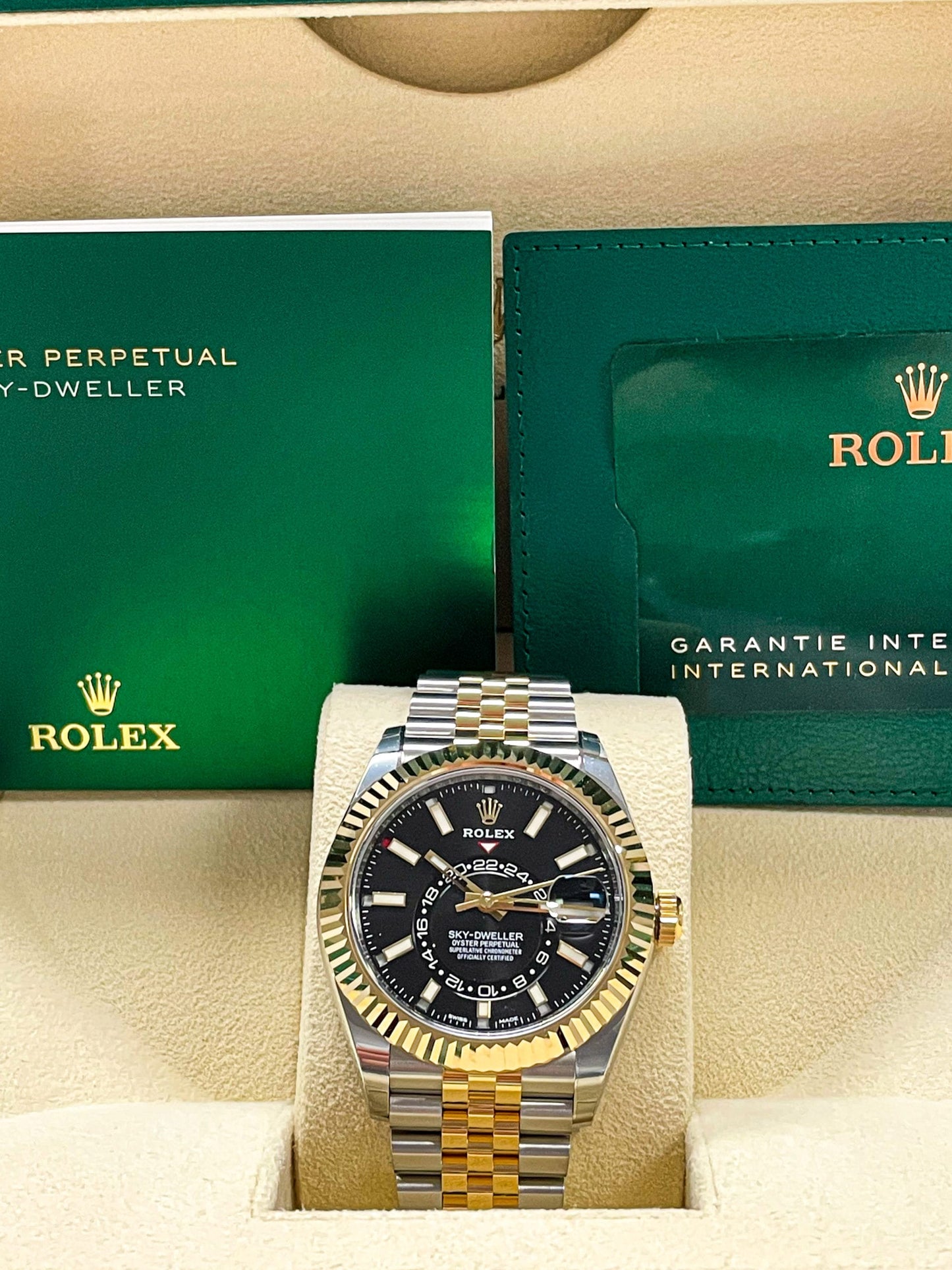 Rolex Sky-Dweller 326933