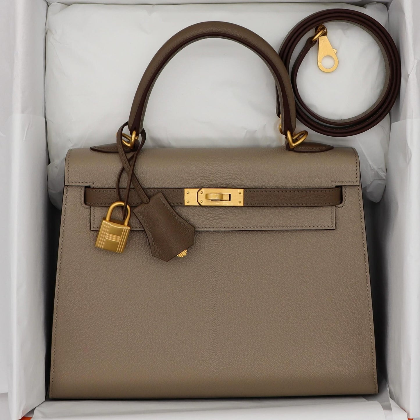 🩶 Hermès 25cm Kelly Sellier HSS Gris Tourterelle/Etoupe Chèvre Brushed Gold Hardware