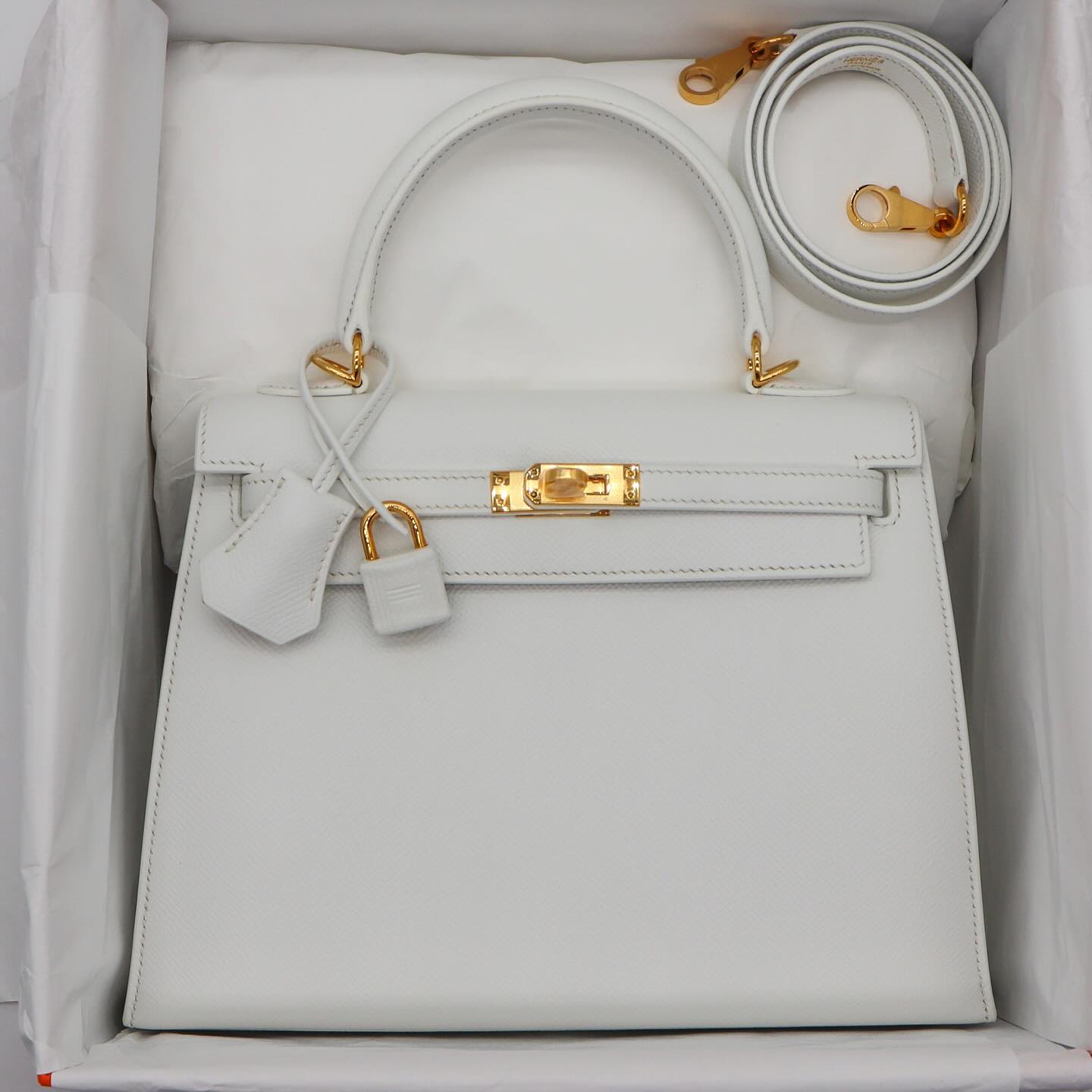 🤍 Hermès || 25cm Kelly Retourne White Epsom Leather || Gold Hardware