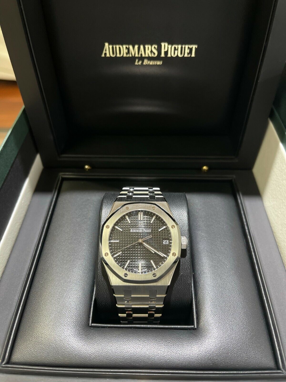 Audemars Piguet Royal Oak 41mm Black Dial 15500ST